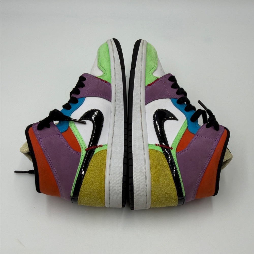 Jordan 1 Mid SE
Multi-Color (Women's) - Picture 8 of 10